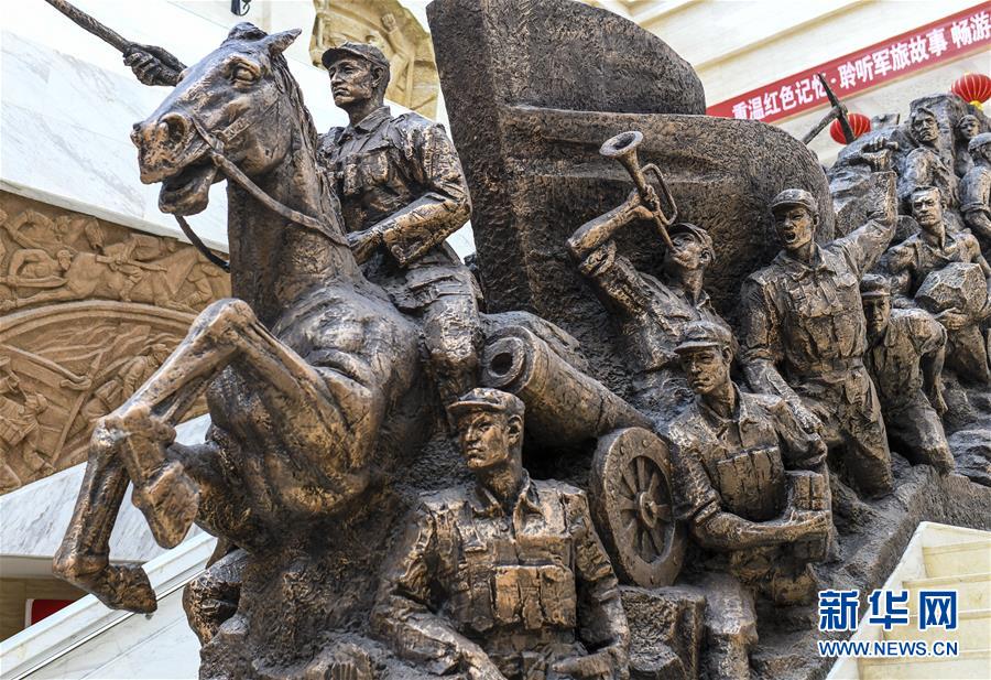 (新華全媒頭條·圖文互動)(3)同心筑夢映天山——新疆70年改革發展穩定述評
