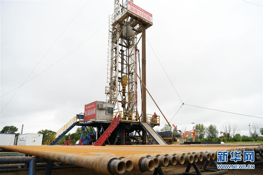 (圖文互動)(9)當好標桿旗幟 建設百年油田——寫在大慶油田發現60周年之際