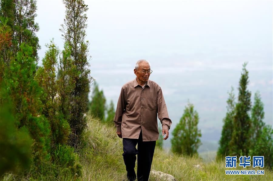 （圖文互動）（1）“退休20年，咱就干了這么一件事”——記山西水利廳退休干部高文毓的“綠山夢”