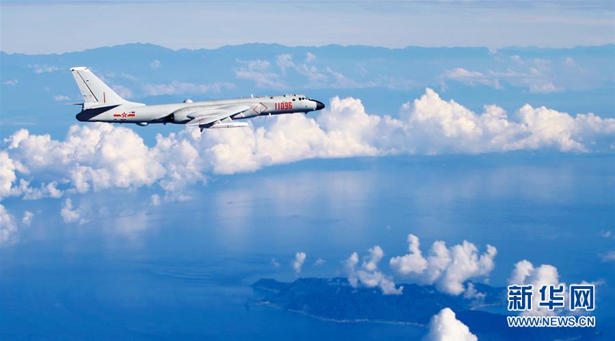 (新華全媒頭條·人民空軍70年·圖文互動(dòng))(7)陽光照耀奮飛的航程——黨中央、中央軍委和習(xí)主席關(guān)心人民空軍建設(shè)發(fā)展紀(jì)實(shí)