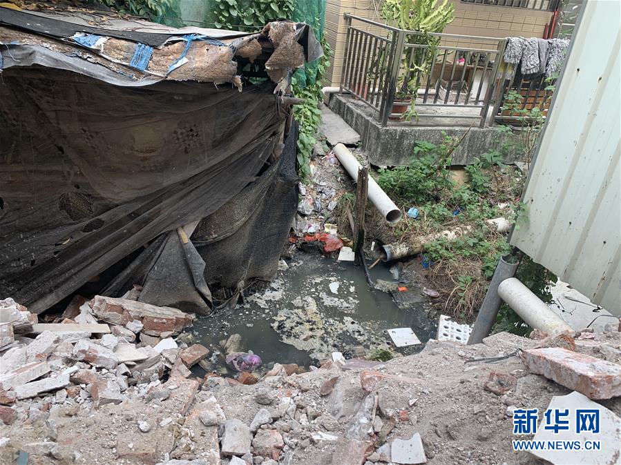 （圖文互動）（3）河長職責寫得明明白白，條條舉措無一落實——國務院檢查組暗訪核查佛山一農村河涌黑臭十余年無人管理