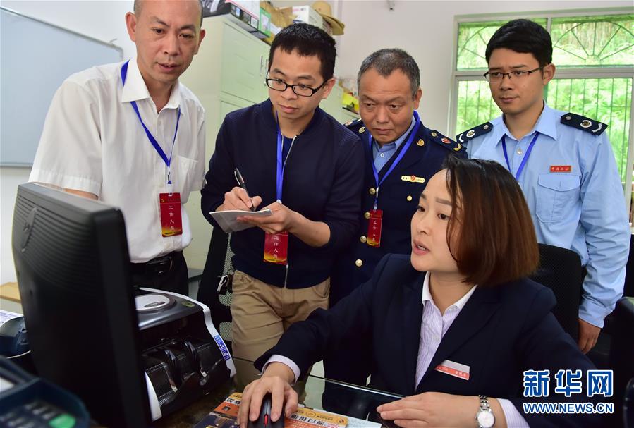 (新華全媒頭條·圖文互動)(5)久久為功糾“四風”樹新風——八項規定出臺7周年之際作風建設新觀察