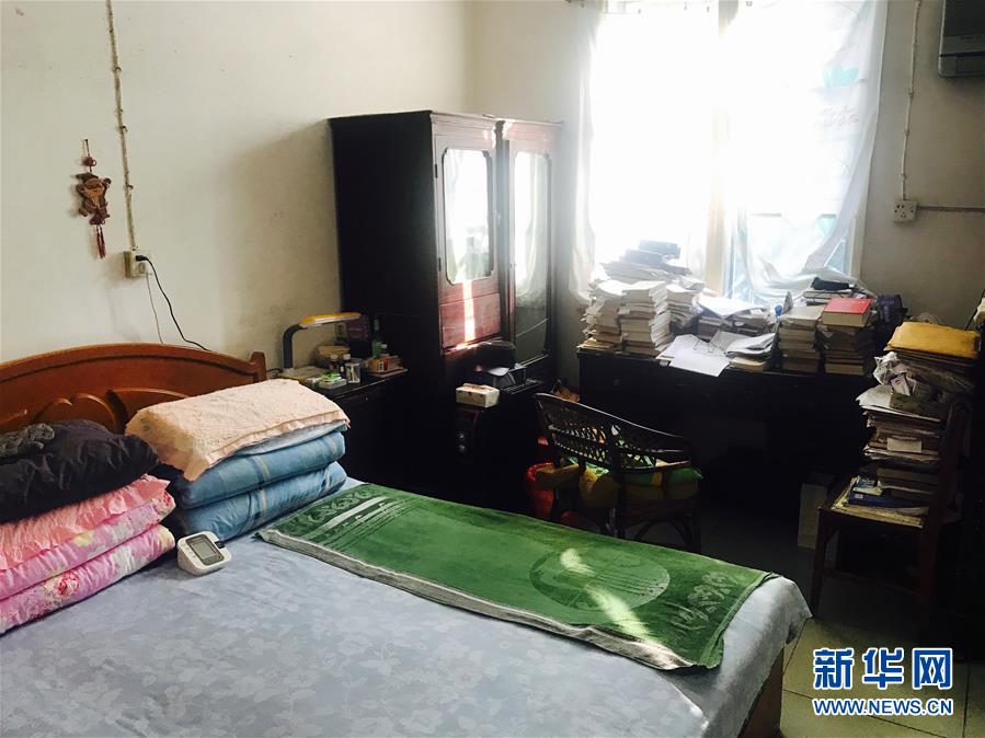 (新華全媒頭條·圖文互動)(11)滄海橫流 信仰彌堅——記共產黨員、湘潭大學九旬教授滄南