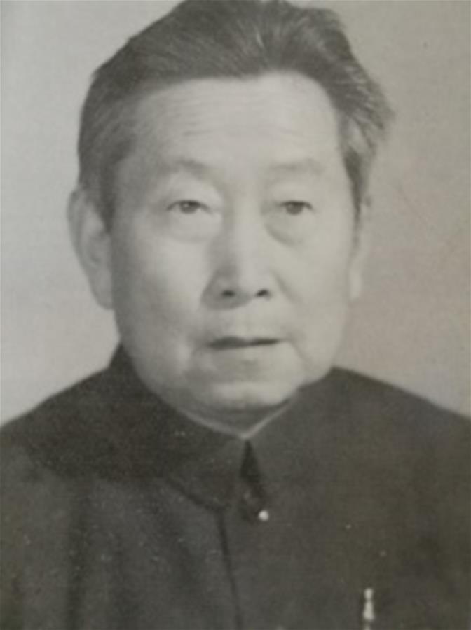 （為了民族復(fù)興&middot;英雄烈士譜&middot;圖文互動(dòng)）鄧國(guó)忠：能扛槍桿子、擅拿筆桿子的公安烈士