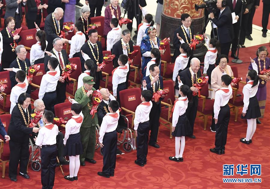 （新華全媒頭條·圖文互動）（19）創(chuàng)新，在復(fù)興的征程上——以習近平同志為核心的黨中央關(guān)心科技創(chuàng)新工作紀實