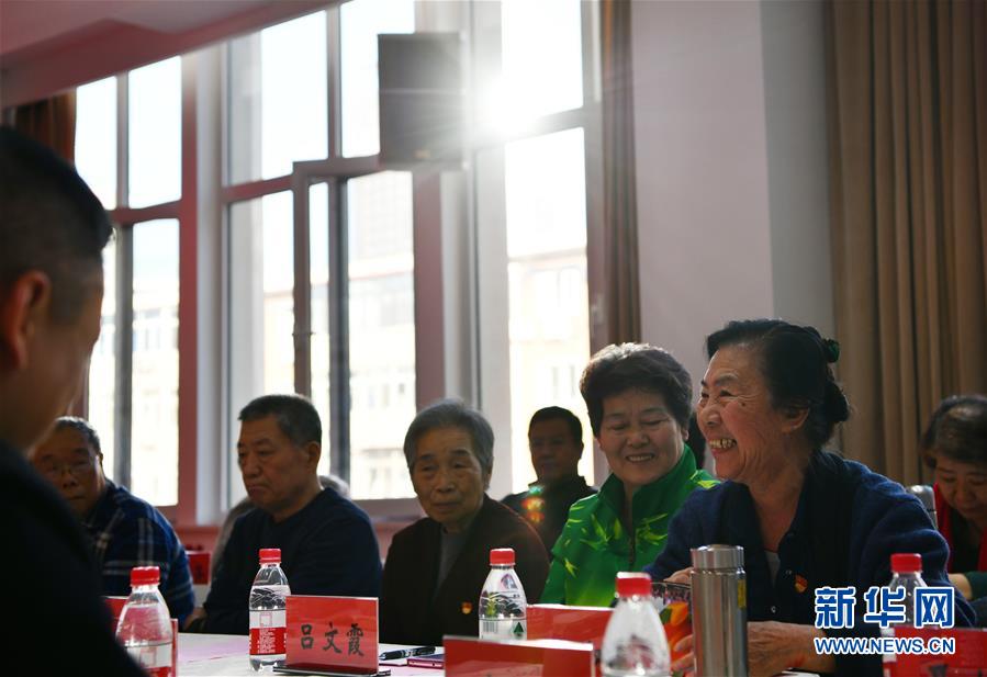 （新春走基層&middot;圖文互動）（3）向群眾匯報&mdash;&mdash;一份當(dāng)面提交的&ldquo;年度答卷&rdquo;