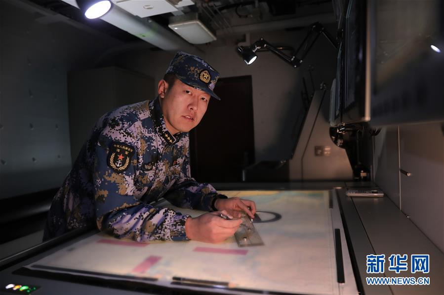 （新春走基層·圖文互動）（2）“我們的目標在視距之外，征途是星辰大海”——夜探國產首艘萬噸級驅逐艦南昌艦