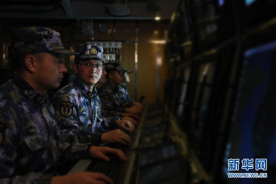 （新春走基層·圖文互動）（3）“我們的目標在視距之外，征途是星辰大海”——夜探國產首艘萬噸級驅逐艦南昌艦