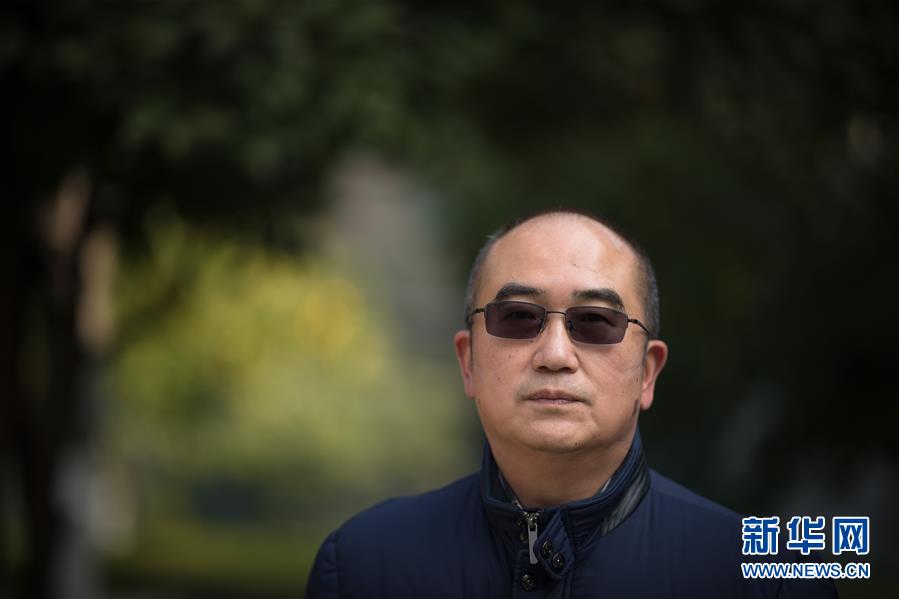 (新華全媒頭條·聚焦疫情防控·圖文互動)(4)拼漸凍生命 與疫魔競速——記疫情“風暴眼”中武漢金銀潭醫院院長張定宇