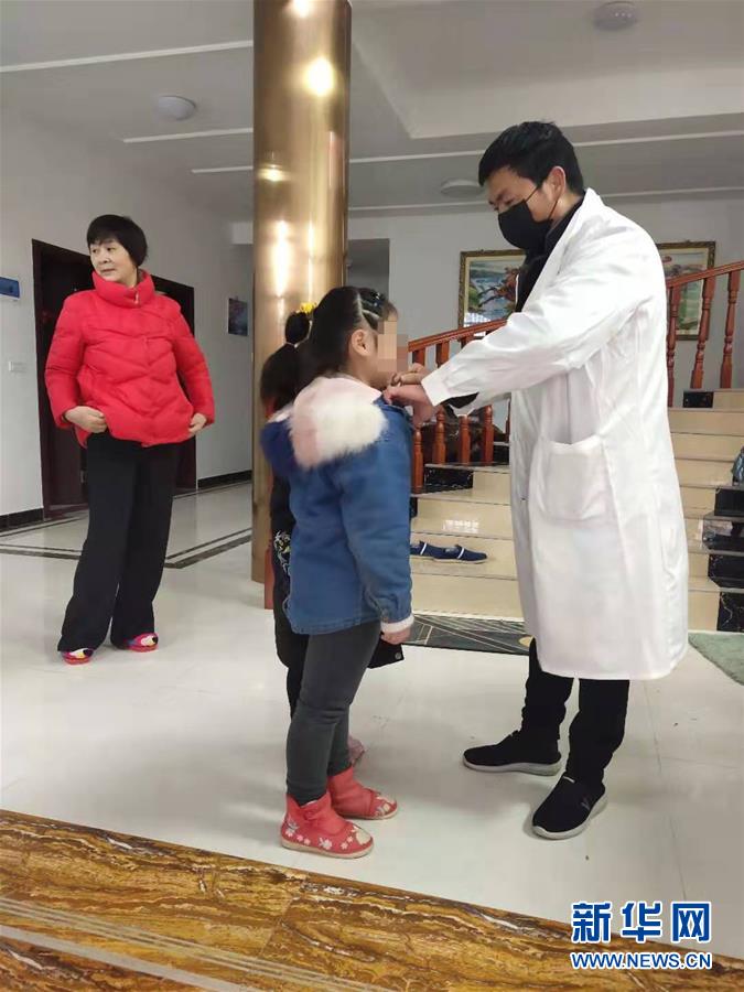 （聚焦疫情防控·圖文互動）（3）從武漢返鄉的一家人：“鄰里情割不斷，自行隔離是義務”