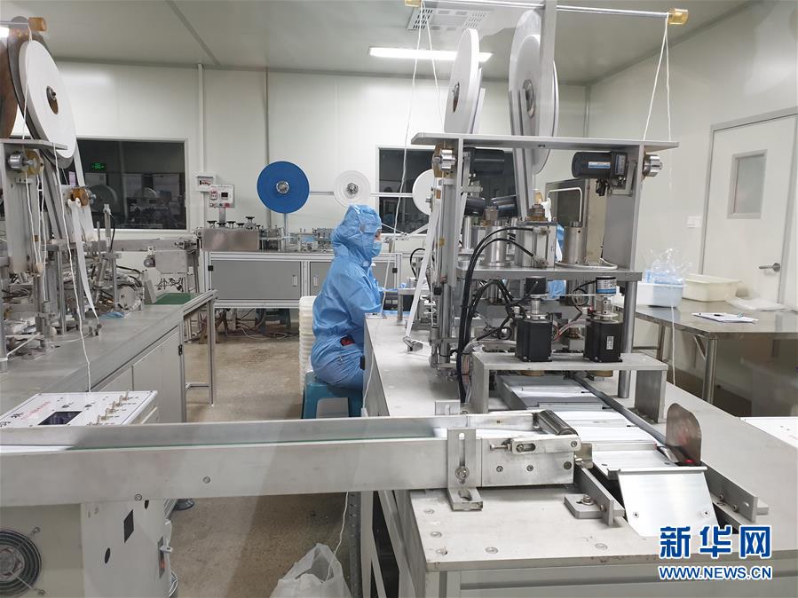 （來(lái)自經(jīng)濟(jì)前沿的故事·企業(yè)復(fù)工復(fù)產(chǎn)·圖文互動(dòng)）（3）堅(jiān)守生產(chǎn)線就是保護(hù)“生命線”——廣西部分企業(yè)復(fù)工生產(chǎn)見聞