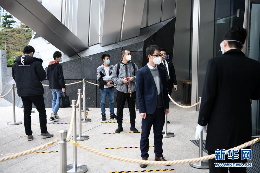 (聚焦疫情防控·圖文互動(dòng))(7)嚴(yán)守三大關(guān)口 蓄力復(fù)工復(fù)產(chǎn)——最大移民城市深圳的抗“疫”突圍戰(zhàn)