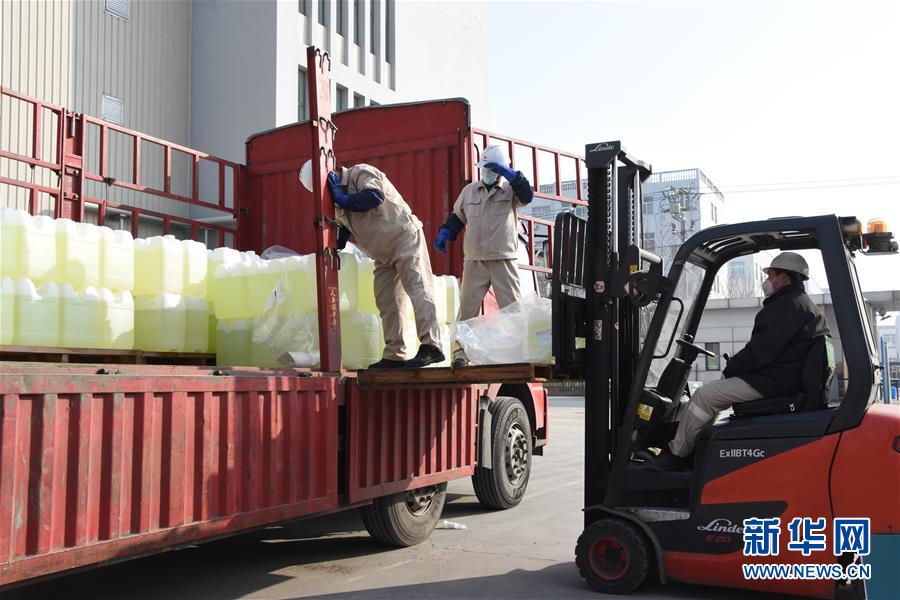 (圖文互動)(2)爭分奪秒,為了那千公里之外的馳援——急需防疫物資天津復工復產(chǎn)一線見聞