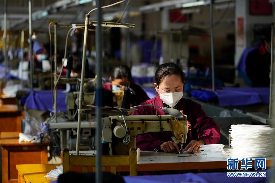 （圖文互動）（3）為防控疫情添磚加瓦——山西企業“跨界”生產防疫物資見聞