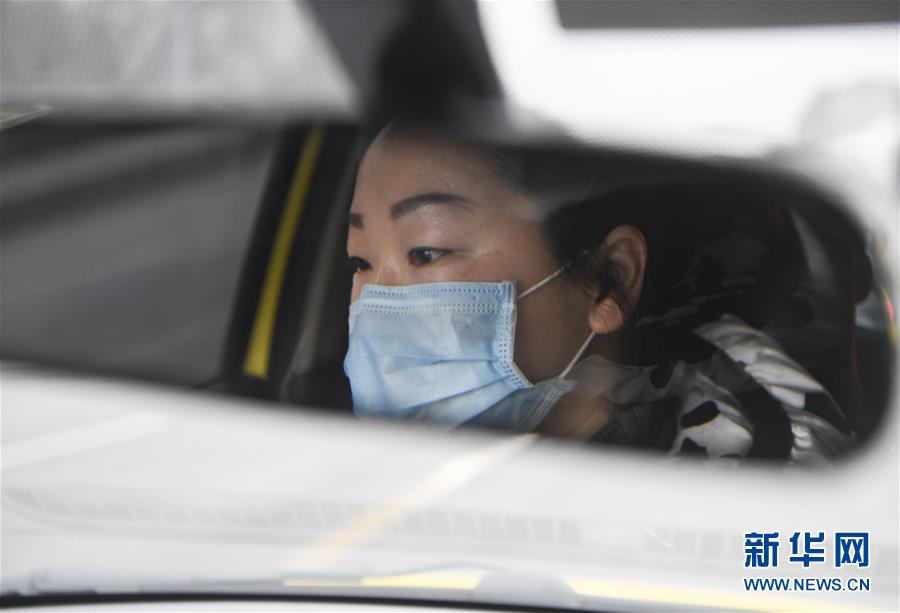 （聚焦疫情防控·圖文互動(dòng)）（1）“讓醫(yī)務(wù)人員無(wú)后顧之憂！”——重慶志愿者“守護(hù)”千余名一線醫(yī)護(hù)人員家屬見聞