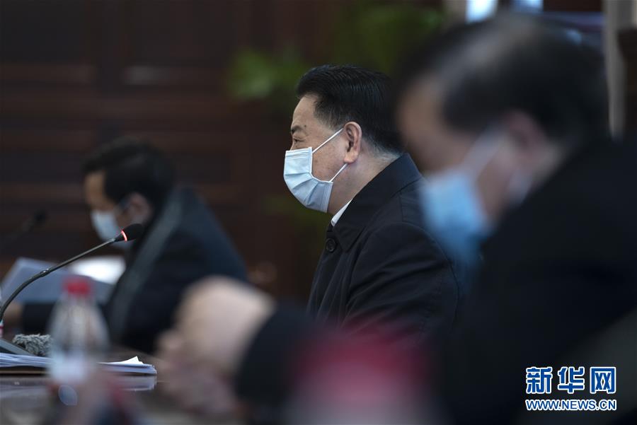 （聚焦疫情防控·圖文互動）（4）急防控所急，沖鋒勇向前——華中科技大學以科研攻關推動疫情防控救治觀察