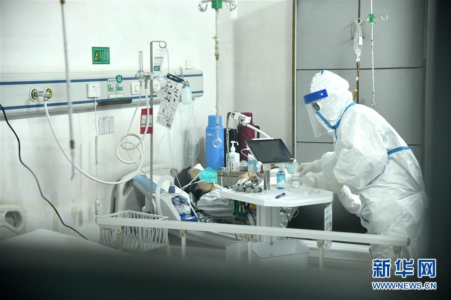 (在習近平新時代中國特色社會主義思想指引下——新時代新作為新篇章·習近平總書記關切事·圖文互動)(2)高擎利劍驅疫魔——科研攻關助力湖北戰“疫”記