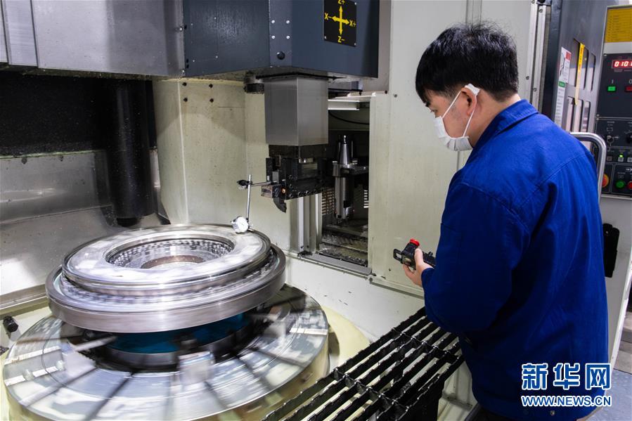 (圖文互動(dòng))(3)湖南:響應(yīng)降級(jí) 經(jīng)濟(jì)提速 防控不松