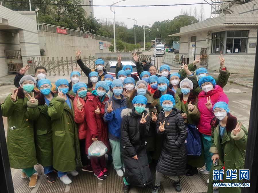 (新華全媒頭條·圖文互動)(5)守護天使 同心戰“疫”——各地多措并舉關愛一線醫務人員掃描