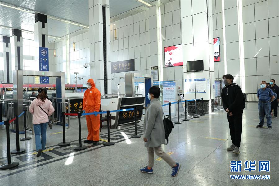 (聚焦疫情防控·圖文互動)(3)中哈霍爾果斯國際邊境合作中心中方區(qū)域恢復運營