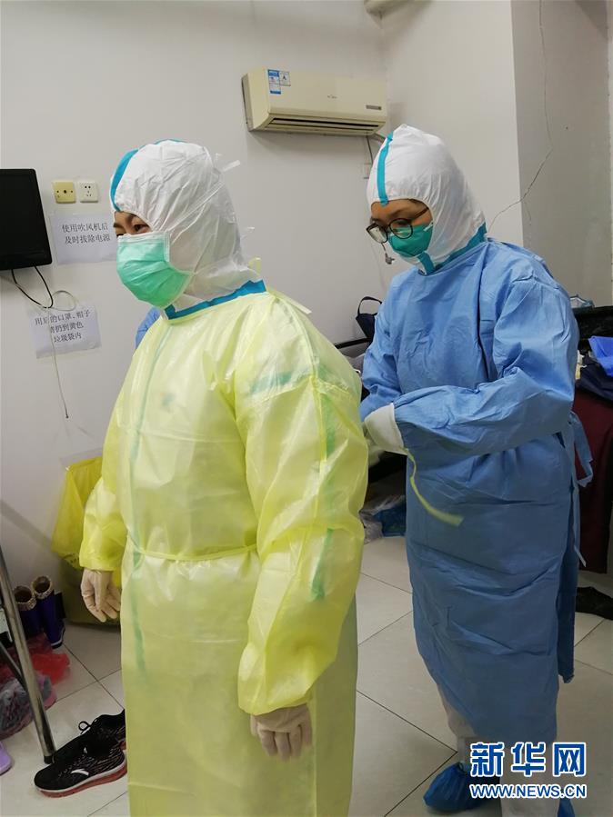 (一線抗疫群英譜·圖文互動)(1)在武漢,我為白衣戰士“鑄起鎧甲”——記天津市腫瘤醫院醫師路佳