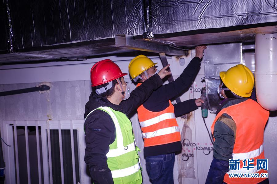 （一線抗疫群英譜·圖文互動）（2）羅文浩：“女兒，你的名字里有溫暖，有榮光！”