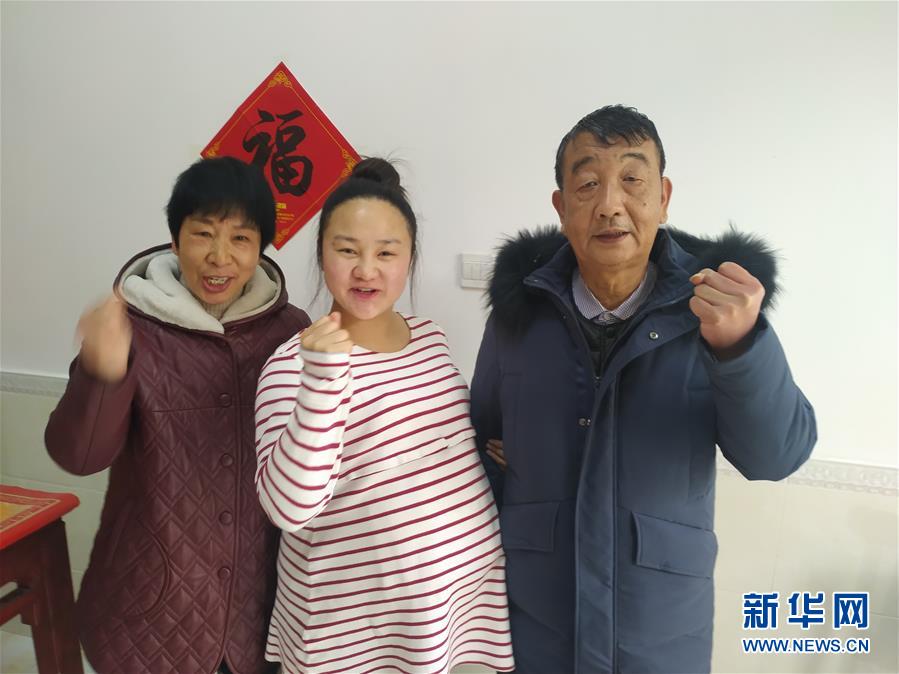 （一線抗疫群英譜·圖文互動）（4）羅文浩：“女兒，你的名字里有溫暖，有榮光！”