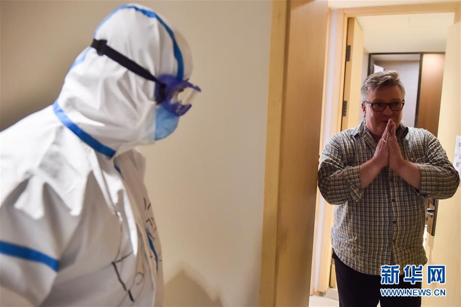 （聚焦疫情防控·圖文互動(dòng)）（1）“感謝你們，讓我感到很踏實(shí)！”——北京入境人員轉(zhuǎn)運(yùn)及隔離點(diǎn)見(jiàn)聞