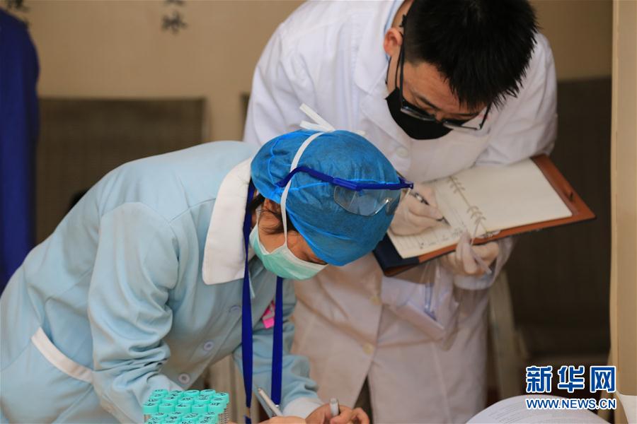 （習近平致敬的戰“疫”英雄·科技工作者篇·圖文互動）（8）他們，爭分奪秒與病魔較量