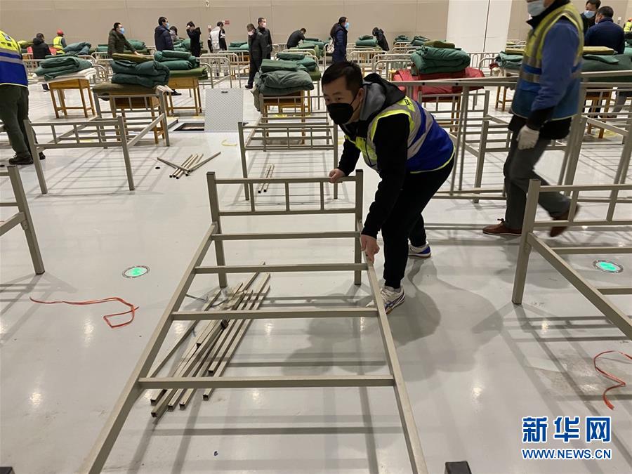 （新華全媒頭條·圖文互動）（11）致敬“沉默的英雄”——記武漢火神山雷神山醫院的建設者