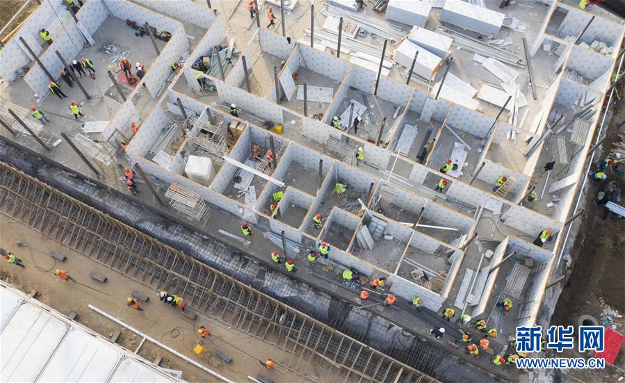 （新華全媒頭條·圖文互動）（17）致敬“沉默的英雄”——記武漢火神山雷神山醫院的建設者