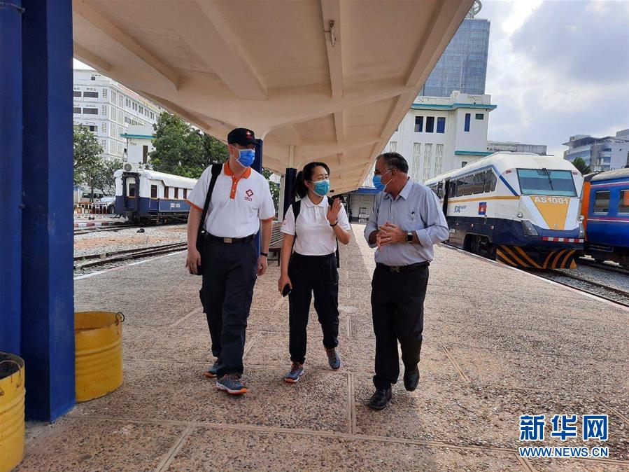 （國際疫情·圖文互動）（8）“工作忙碌又細致，經驗豐富又專業”——一名柬埔寨青年眼中的中國援柬抗疫醫療專家組