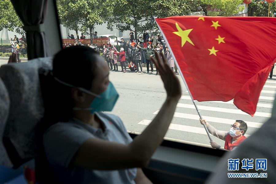 (聚焦疫情防控)(9)最后一批援鄂國家醫療隊撤離