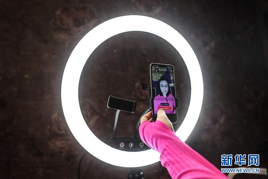 (在習(xí)近平新時(shí)代中國特色社會(huì)主義思想指引下——新時(shí)代新作為新篇章·習(xí)近平總書記關(guān)切事·圖文互動(dòng))(3)打開生活的正確方式:更衛(wèi)生、更健康!