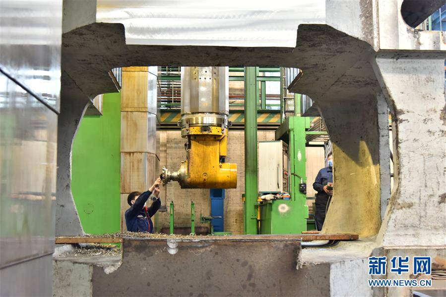 (聚焦復工復產·圖文互動)(3)“大國重器”生產如火如荼——裝備制造業基地齊齊哈爾加快復工復產見聞