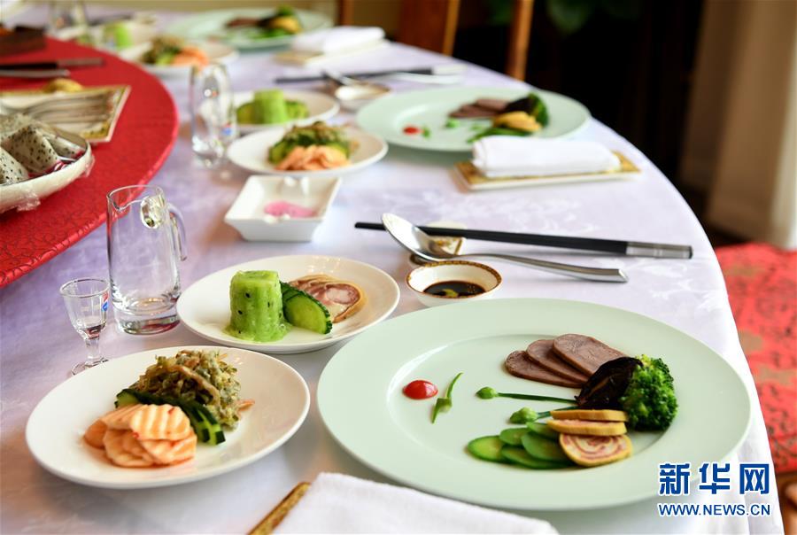 (聚焦復工復產·圖文互動)(2)“分得安心,吃得放心”——豫菜老字號的復工見聞