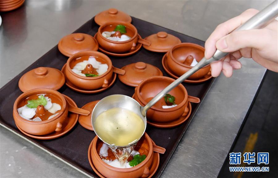 (聚焦復工復產·圖文互動)(3)“分得安心,吃得放心”——豫菜老字號的復工見聞