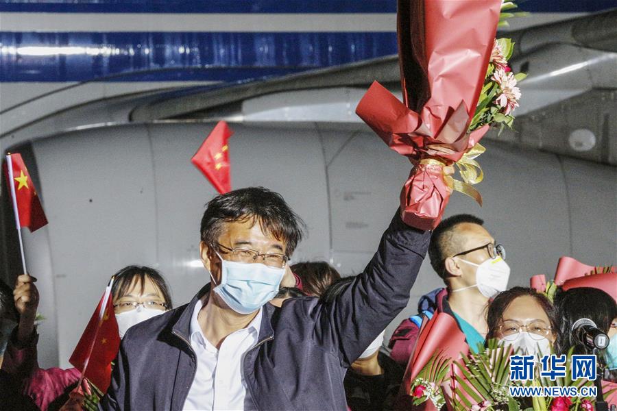 (聚焦疫情防控·圖文互動)(9)分秒必爭!一切為了治病救人——中國抗疫生命至上的生動實踐