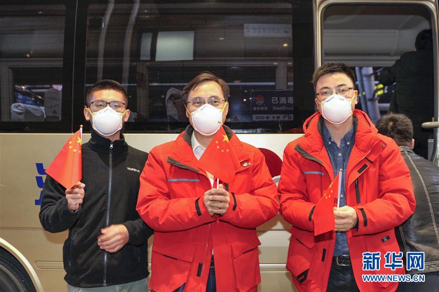(聚焦疫情防控·圖文互動)(8)分秒必爭!一切為了治病救人——中國抗疫生命至上的生動實踐