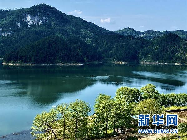 (新華網(wǎng)·圖文互動)(2)記者手記:“深閨之美”孕育深情之歌