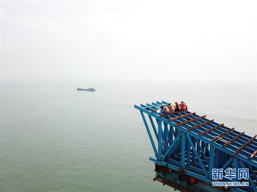 (圖文互動)(2)伶仃洋上超級工程建設者的一天