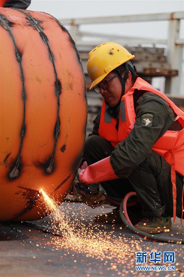 (圖文互動)(6)伶仃洋上超級工程建設者的一天