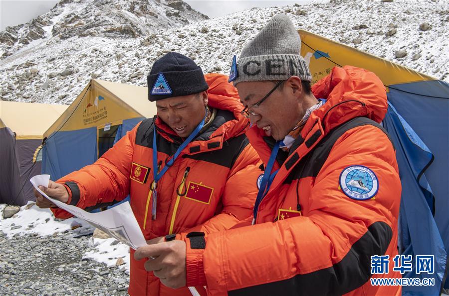 (圖文互動)(2)世界之巔“測”忠誠——2020珠峰高程測量作業一瞥
