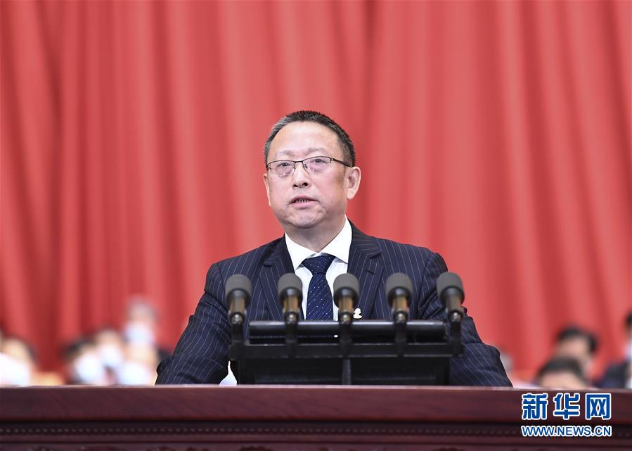 (兩會·政協(xié)開幕·XHDW)鄭建邦代表政協(xié)第十三屆全國委員會常務委員會作提案工作情況的報告