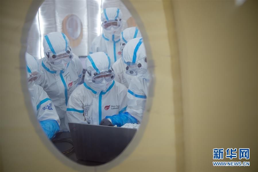 (新華全媒頭條·圖文互動)(3)構筑守護城市、守護生命的堅強防線——北京開展大規模核酸檢測