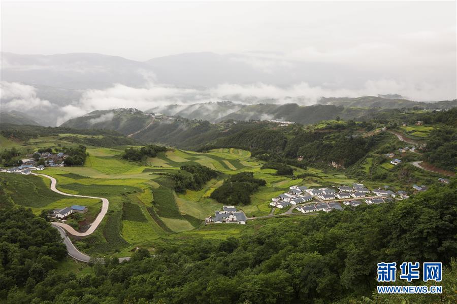 (新華全媒頭條·圖文互動)(6)初心赴使命 熱血寫春秋——記脫貧攻堅中的共產黨員