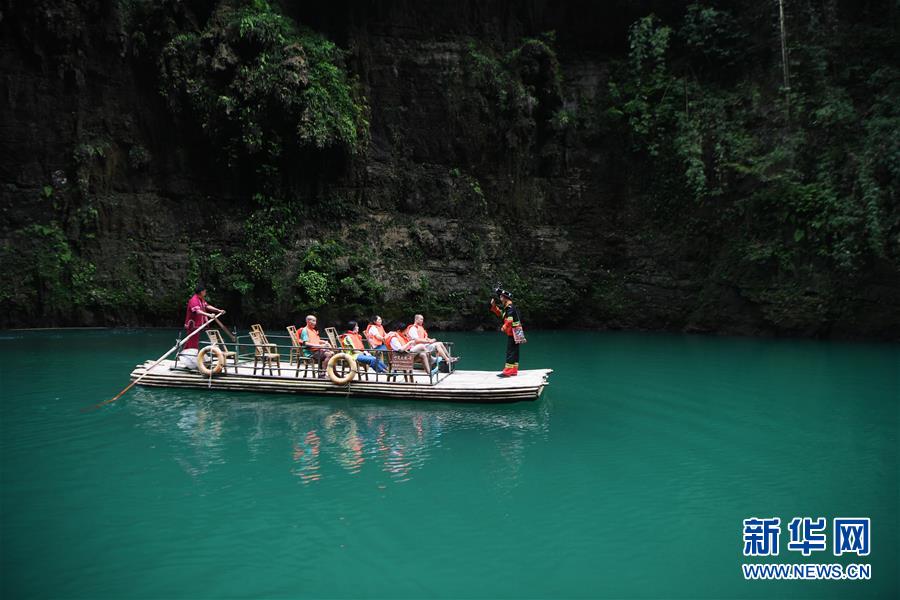 (新華全媒頭條·走向我們的小康生活·圖文互動)(4)大城大鄉的“幸福協奏曲”——重慶推動高質量發展創造高品質生活紀事