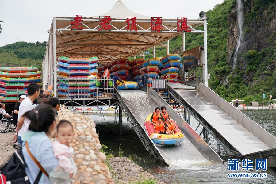 （新華全媒頭條·走向我們的小康生活·圖文互動）（6）長城腳下，小康村串成“珍珠鏈”