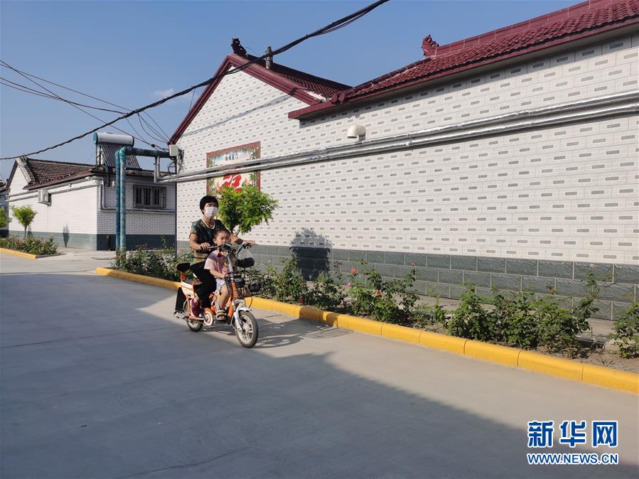 (鄉(xiāng)村振興·圖文互動(dòng))(1)興家坨“變軌”記