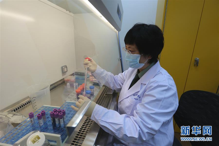 (圖文互動(dòng))(1)軍人的使命 人民的堅(jiān)盾——記“人民英雄”國家榮譽(yù)稱號(hào)獲得者陳薇